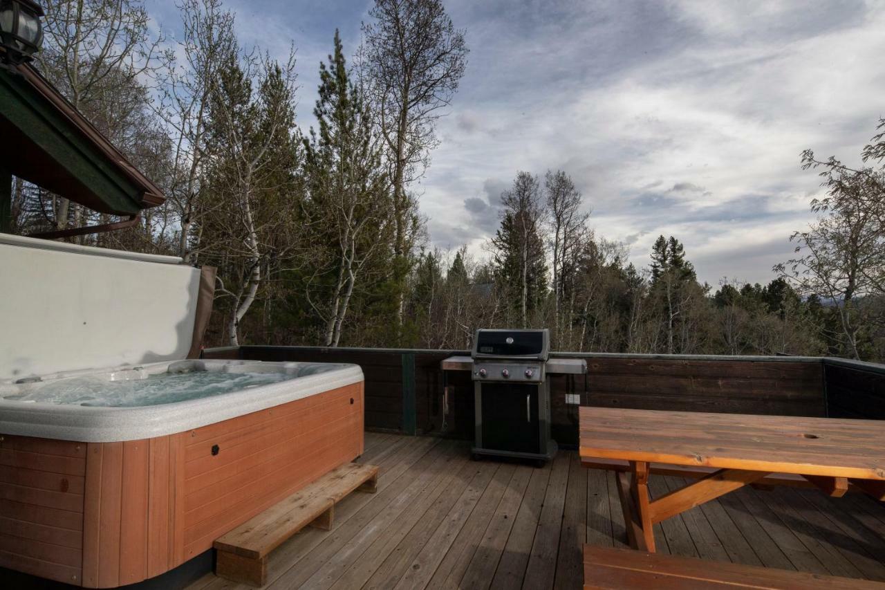 Alpine Recharge By Kabino Huge Views Hot Tub Garage Ps3 Wifi Loft Ngoại thất bức ảnh